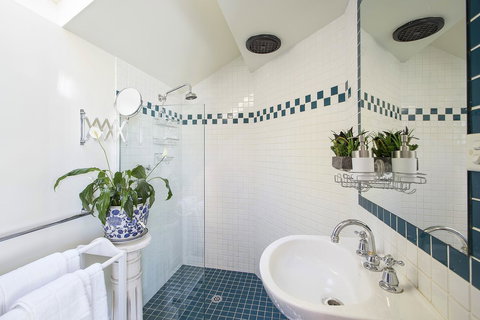 Mountainside B & B - Accommodation NT 19