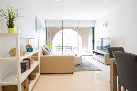 Newly Settled Three Bedrooms Apartment In CBD - NT Tourism 0