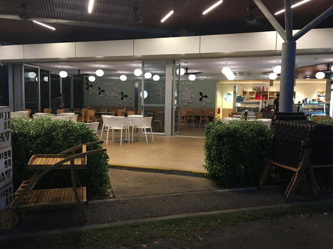 Nightcliff Foreshore Getaway - McKay Gardens - Accommodation NT 21