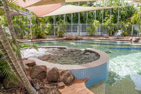 Nightcliff Foreshore Getaway - McKay Gardens - Accommodation NT 0