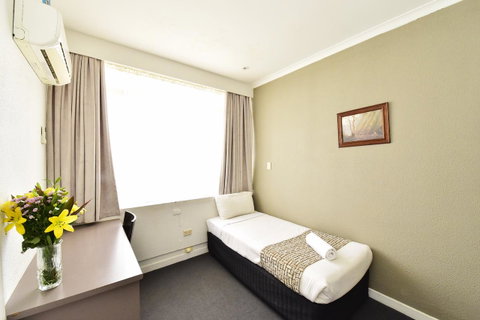 Diplomat Hotel Alice Springs - Accommodation NT 7