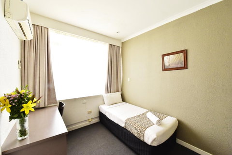 Diplomat Hotel Alice Springs - Accommodation NT 34