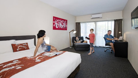 Mercure Kakadu Crocodile - NT Tourism 13