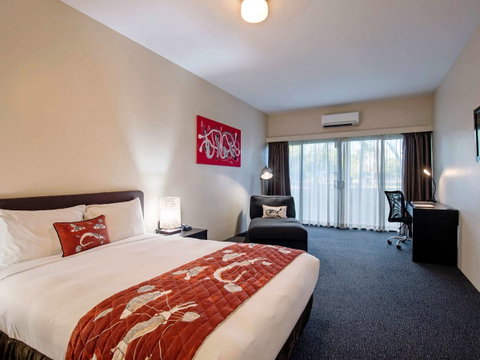 Mercure Kakadu Crocodile - NT Tourism 36