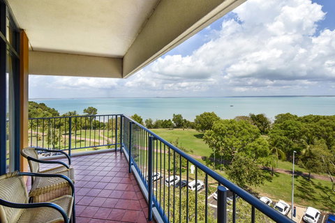 Mantra On The Esplanade - Accommodation NT 6