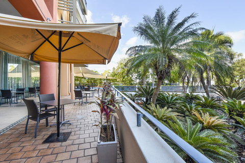 Mantra On The Esplanade - Accommodation NT 37