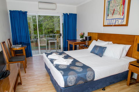 Cullen Bay Resorts - NT Tourism 6