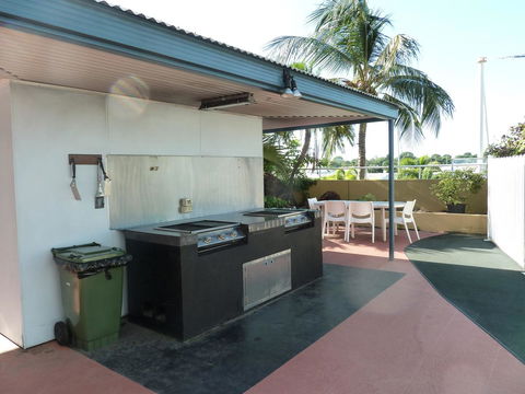 Cullen Bay Resorts - NT Tourism 19