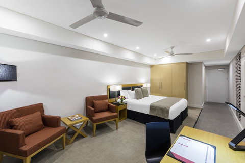 Oaks Darwin Elan Hotel - Accommodation NT 11