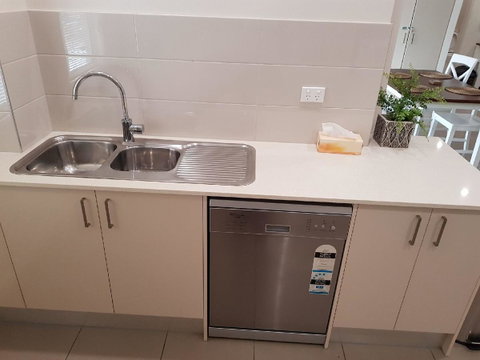 Darwin-Ocean Views, Tropical Getaway, Pool & Aircon - Accommodation NT 12