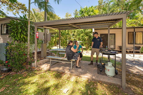 Oasis Tourist Park - Accommodation NT 5