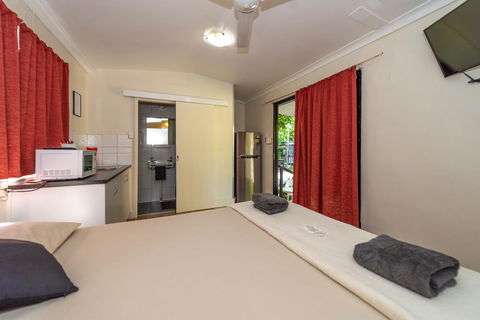 Oasis Tourist Park - Accommodation NT 12