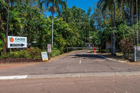 Oasis Tourist Park - Accommodation NT 1
