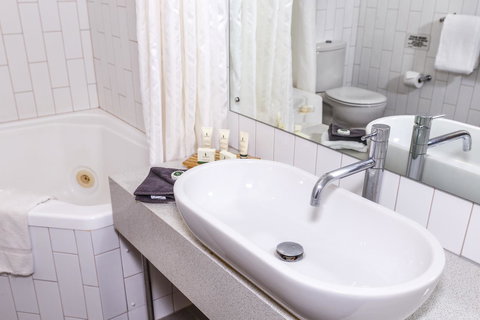 Discovery Resorts - Kings Canyon - Accommodation NT 14