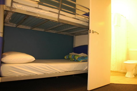 Melaleuca On Mitchell - Darwin YHA - Accommodation NT 38