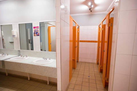 Melaleuca On Mitchell - Darwin YHA - Accommodation NT 3