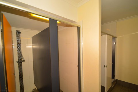 Chillis Backpackers - Accommodation NT 11