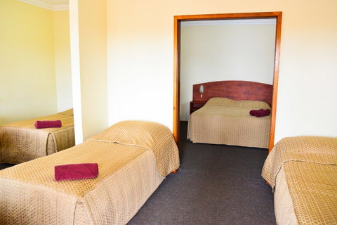 Erldunda Desert Oaks Resort - Accommodation NT 32