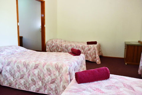 Erldunda Desert Oaks Resort - Accommodation NT 31