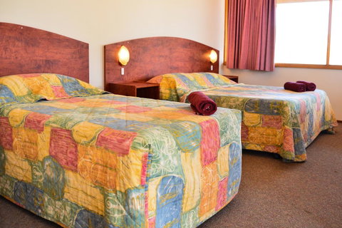 Erldunda Desert Oaks Resort - Accommodation NT 34