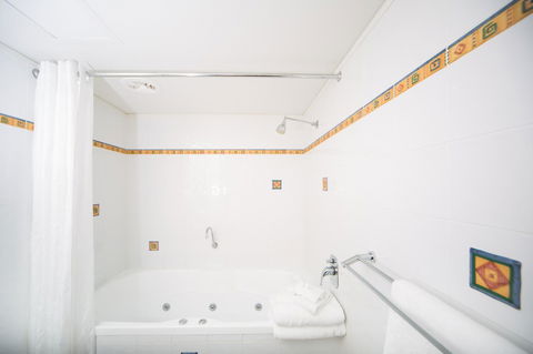 Corrigans Cove - Accommodation NT 9