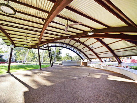 Mercure Alice Springs Resort - Accommodation NT 8