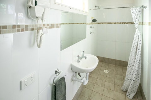 Glen Helen Lodge - Accommodation NT 14