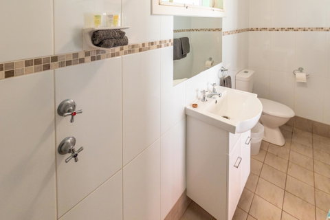 Glen Helen Lodge - Accommodation NT 22