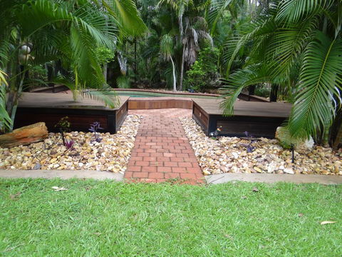 DARWIN'S SHADY ACRES RETREAT - Accommodation NT 10