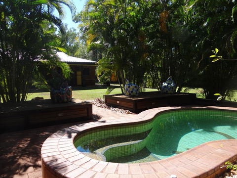 DARWIN'S SHADY ACRES RETREAT - Accommodation NT 12