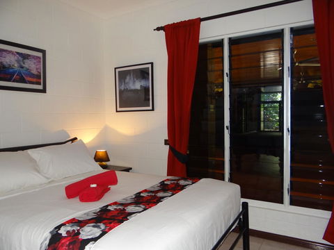 DARWIN'S SHADY ACRES RETREAT - Accommodation NT 36