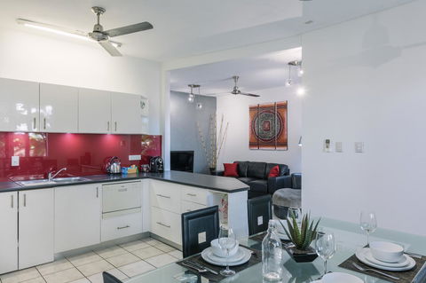 CitySide Apartment - 2 Bedroom With Private Courtyard - NT Tourism 0