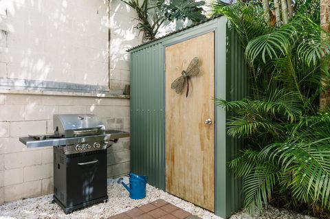 CitySide Apartment - 2 Bedroom With Private Courtyard - NT Tourism 12