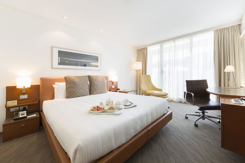 Novotel Canberra - Accommodation NT 7