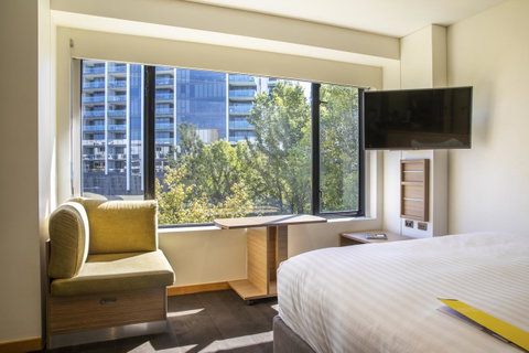 Crowne Plaza Canberra, An IHG Hotel - NT Tourism 14