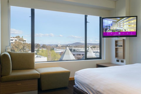Crowne Plaza Canberra, An IHG Hotel - NT Tourism 19