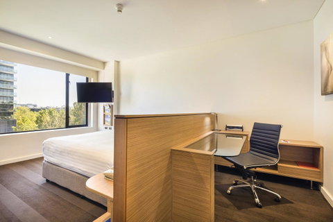 Crowne Plaza Canberra, An IHG Hotel - NT Tourism 34
