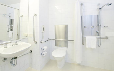 Crowne Plaza Canberra, An IHG Hotel - NT Tourism 24