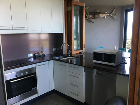 Lennox Holiday Apartments - Accommodation NT 12