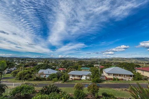 Boonah Hilltop Cottage - NT Tourism 3