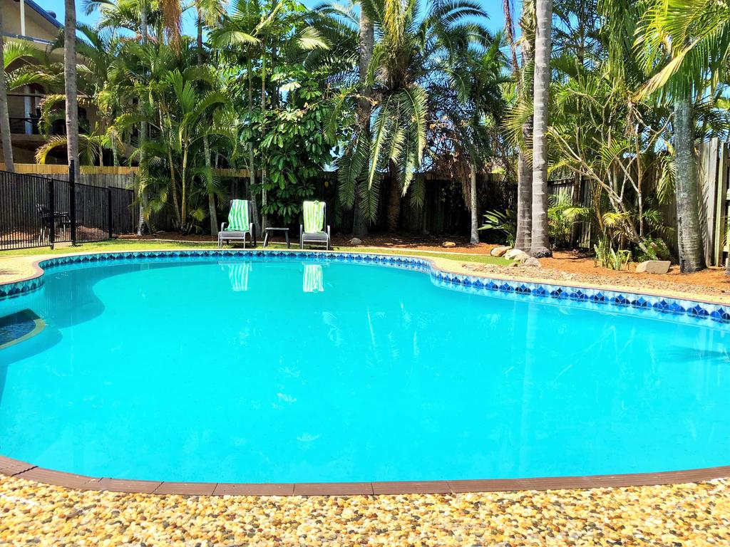 Benowa QLD Accommodation NT