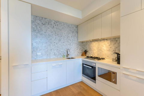 Box Hill 1 Bedroom Apartment With Ultimate View - Accommodation NT 3