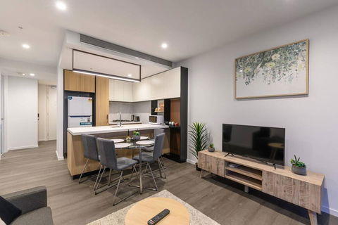Box Hill Brand New Park View 2 Bedroom Apartment - Accommodation NT 3