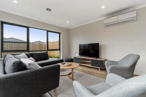 Brand New And Beautiful - Rosebud Holiday Home - NT Tourism 2