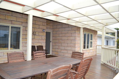 Bremer Riverfront Views To The Sea - Accommodation NT 1