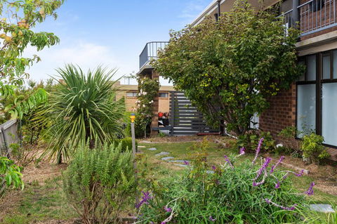 Bridairre Holiday Apartments - Accommodation NT 1