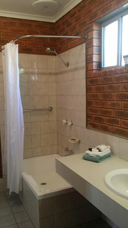 Bridge Motor Inn Tocumwal - NT Tourism 1