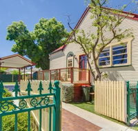 Bright 3-bedroom apartment - Central Armidale - NT Tourism