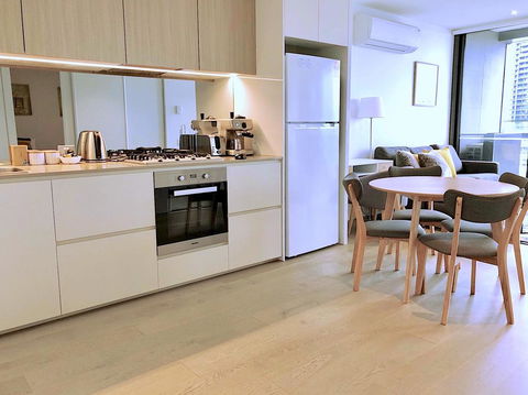 Brilliant Victoria Harbour Waterfront LVII - Accommodation NT 2