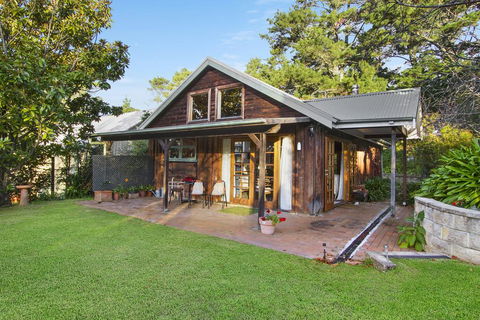 BROWNS COTTAGE - NT Tourism 0